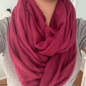variety of women’s scarves, infinity and regular